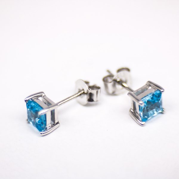 Blue topaz gold studs GWERCR86872-0